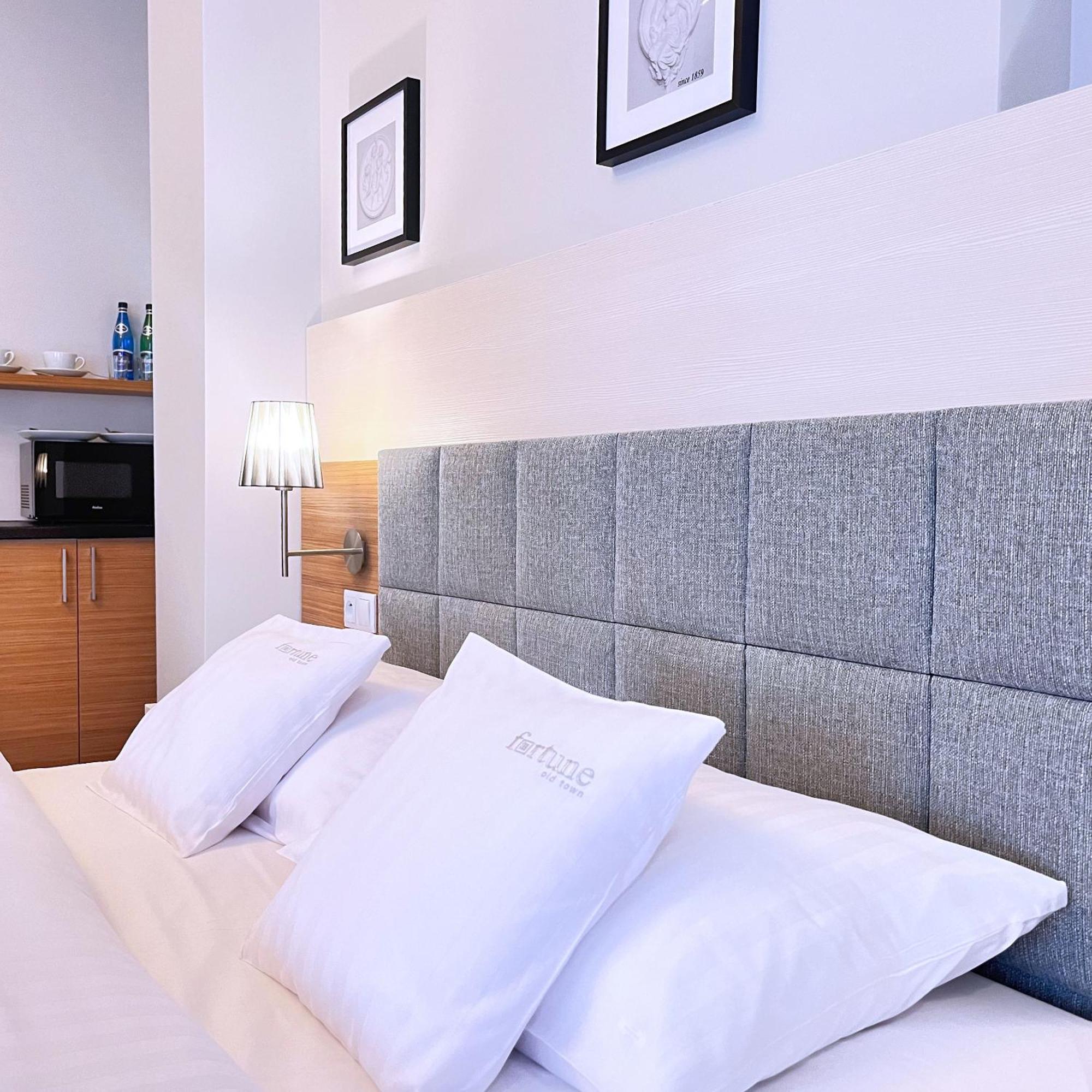 Fortune Old Town Boutique Hotel Познань Экстерьер фото
