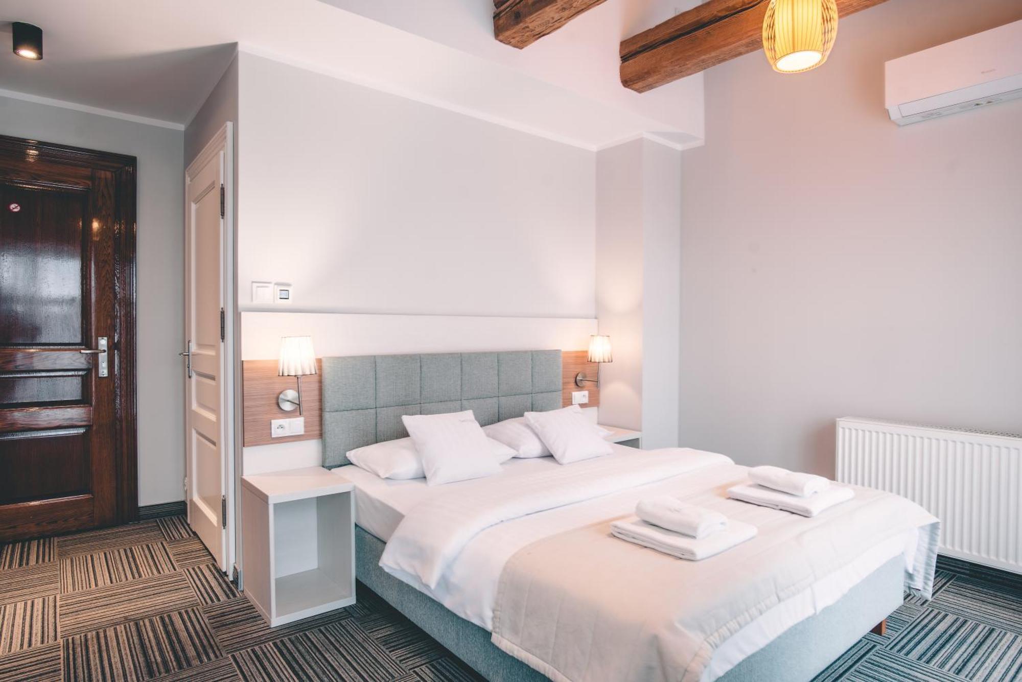 Fortune Old Town Boutique Hotel Познань Экстерьер фото